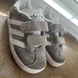 Adidas toddler Gray Suede Sneakers gazelle